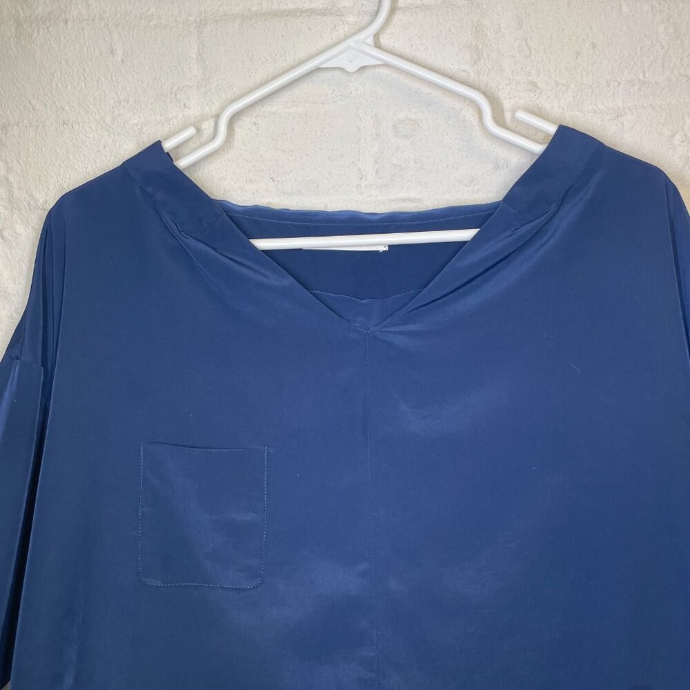 Unique Boxy Designer button up - Picture 2 of 4